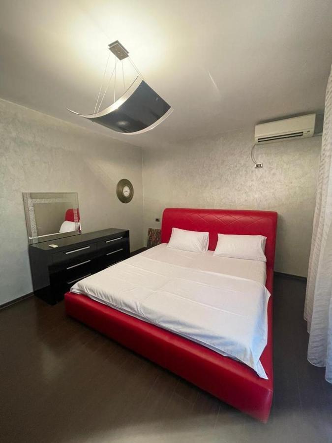 Luxury Apartment City Centre Тирана Экстерьер фото