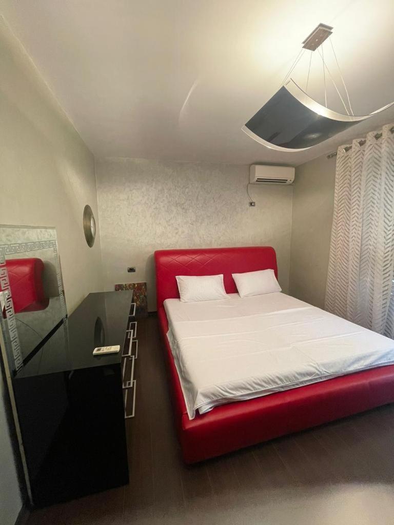 Luxury Apartment City Centre Тирана Экстерьер фото