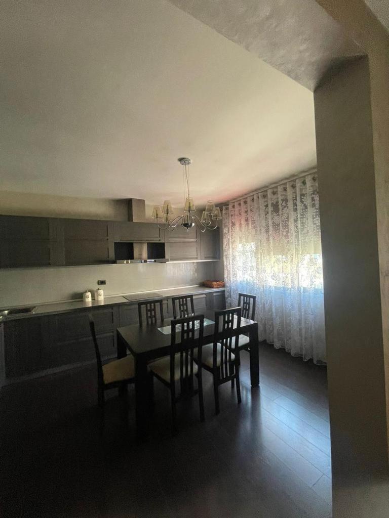 Luxury Apartment City Centre Тирана Экстерьер фото